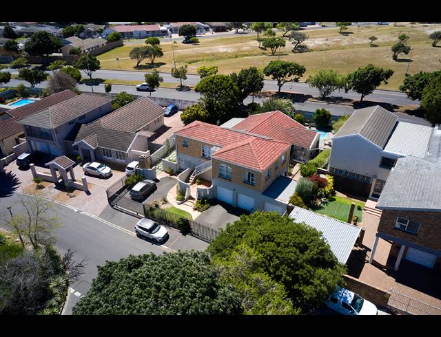 7 BEDROOM FREESTANDING SOLD IN PANORAMA
